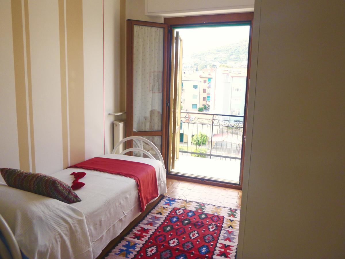 I Love Pietra Ligure Bagian luar foto
